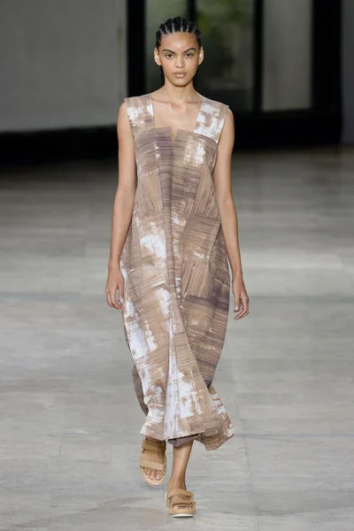 Look 4